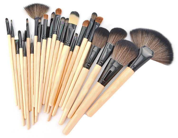 Manufacturer 24 Makeup Brushes 24 Wood Color 24