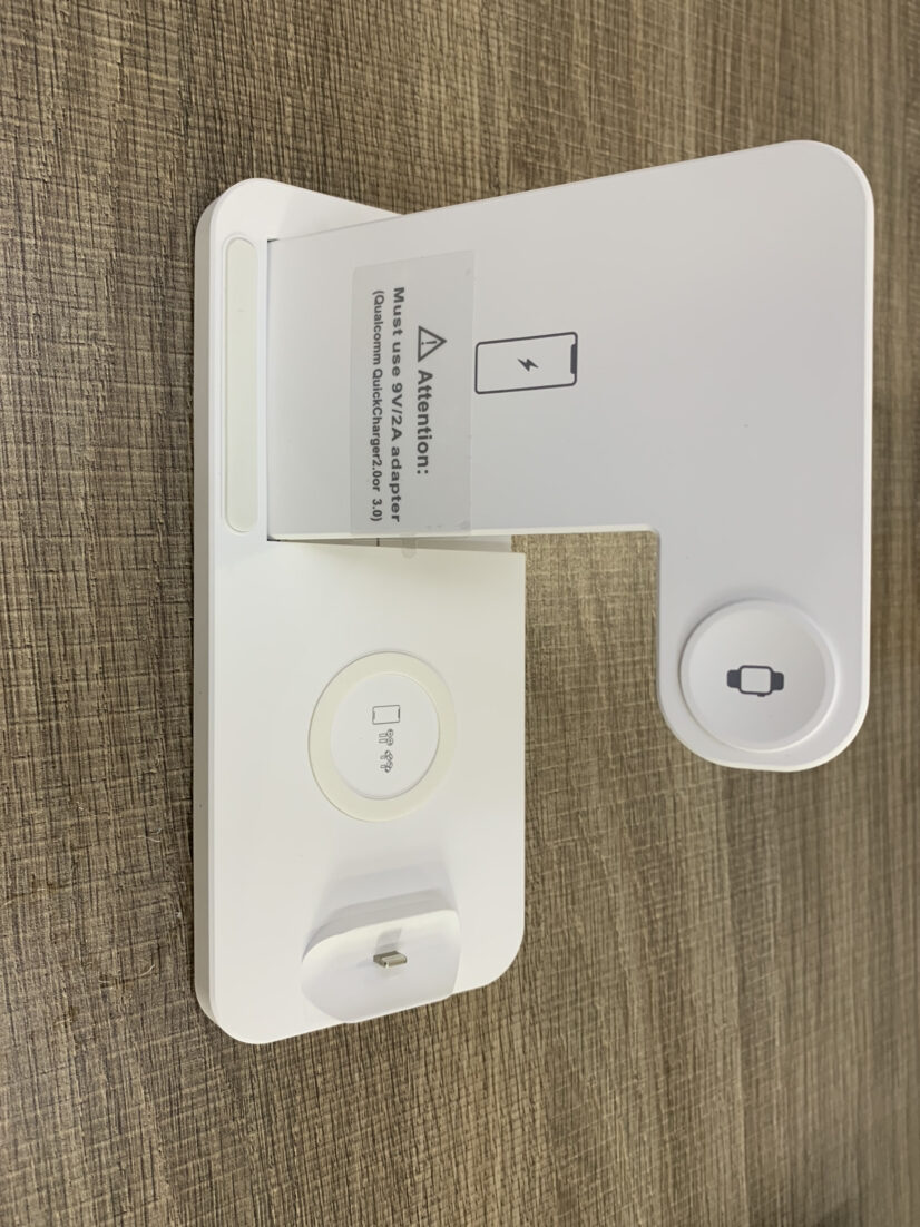 Wireless charger Three-in-one for phones and watches