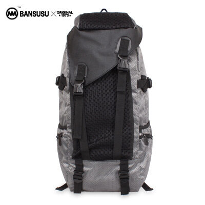 [a] casual large capacity men and women travel
