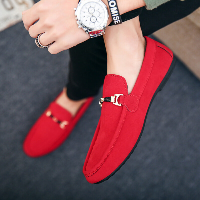 Casual shoes peas