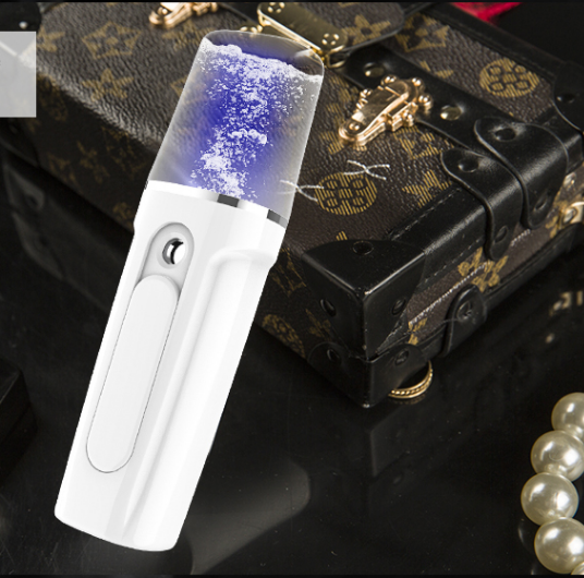 Facial Moisturizing Beauty Apparatus With USB Charging Battery