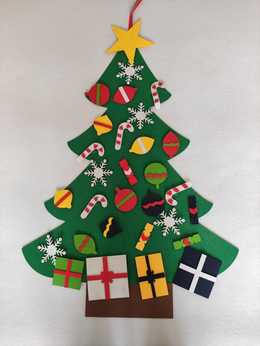 Christmas tree DIY for children