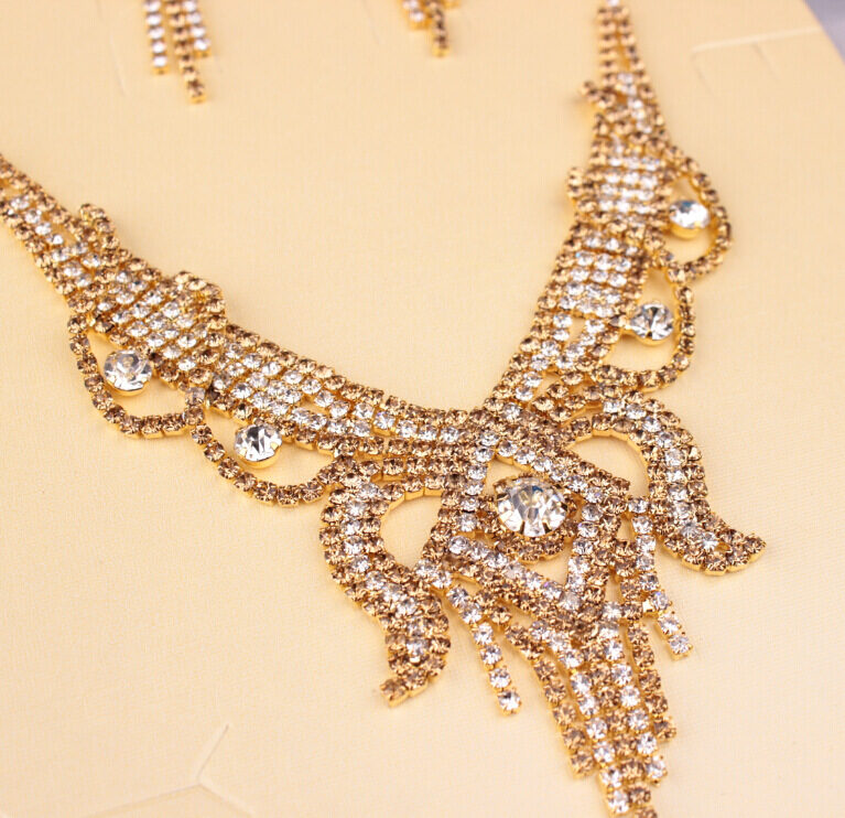 European and American exaggerated butterfly necklace