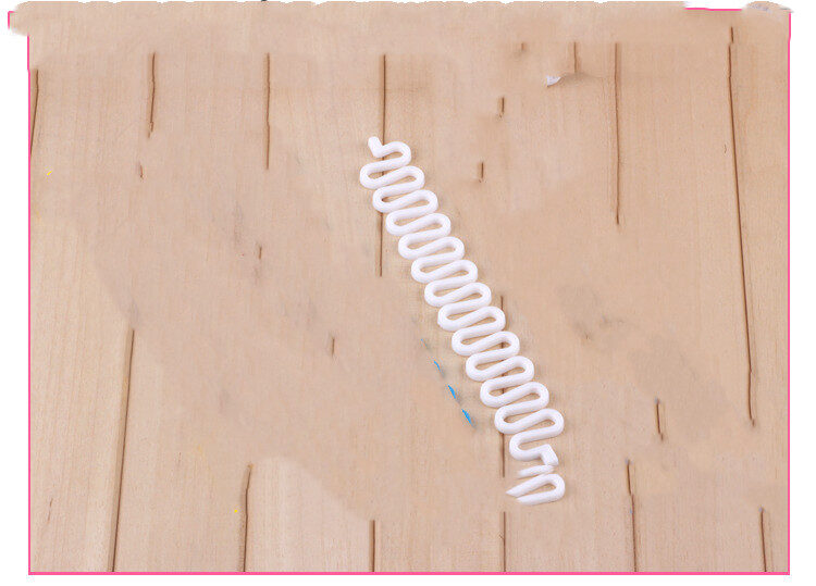 Fishbone dish hair tools