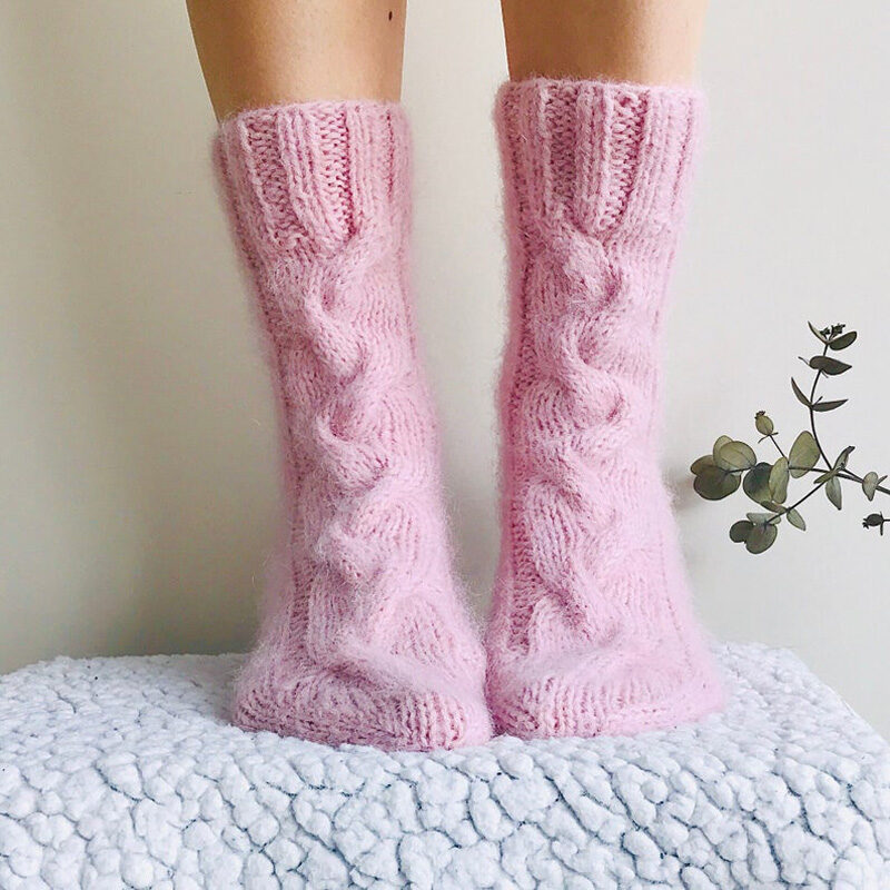 Knitting stockings home WOOL pile woman