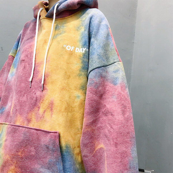 Tie-dye hoodie with loose